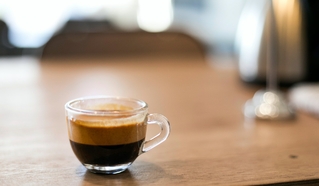 selective-focus-photography-of-a-cup-of-black-coffee-1233528
